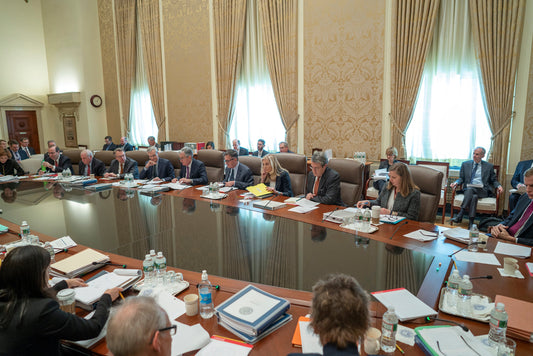 US FOMC Meeting Minutes: Why Traders Treat It Like a Second Rate Decision